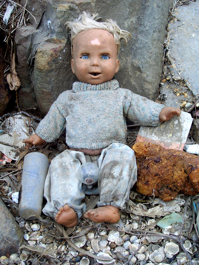 Tiesa apsūdzētajai vecmāmiņai par mazmazbērna nolaupīšanu un noslepkavošanu piemēro astoņpadsmit gadus ilgu cietumsodu